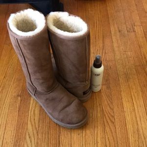 Tall chestnut original UGGs (for sizes 8.5-9)